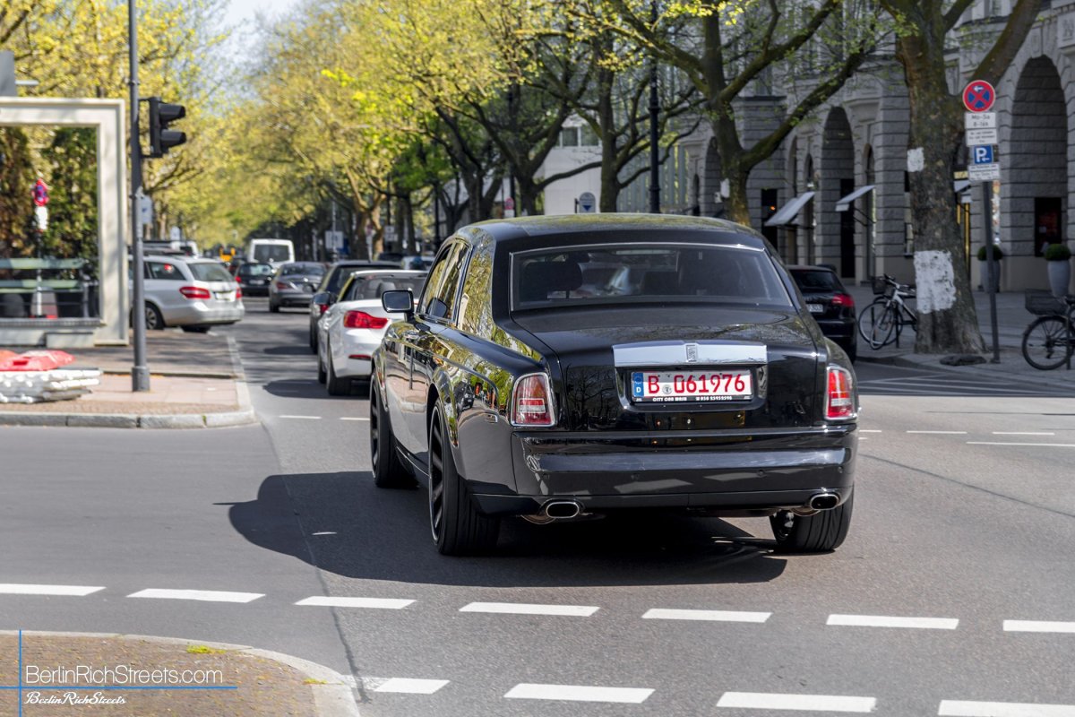 Rolls-Royce Phantom Black spotted in Berlin — BerlinRichStreets
